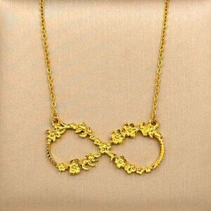 NWT 24K Gold Plated Flower Infinity Pendant Necklace 18”